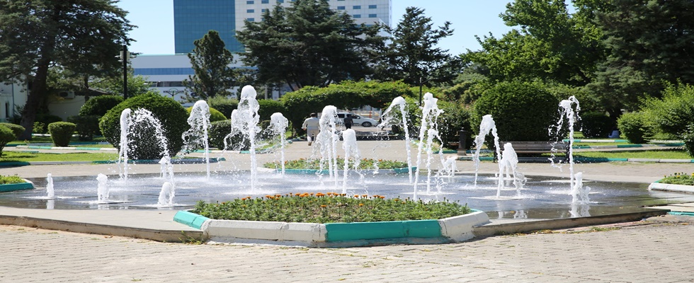 PARKLARDA HER MEVSİM BAHAR