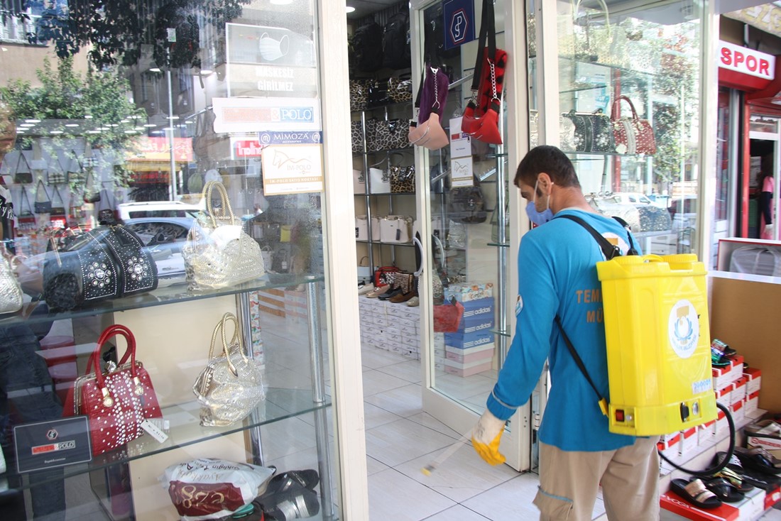 HALİLİYE’DE SALGINLA MÜCADELE SÜRÜYOR