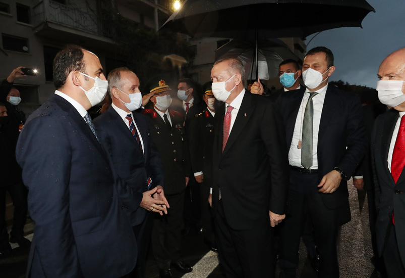 Cumhurbaşkanı Erdoğan, KKTC’de Kapalı Maraş bölgesinde İnceleme yaptı