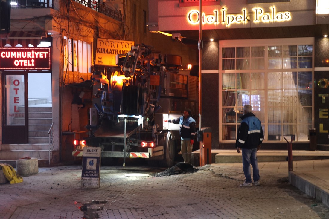ŞUSKİ EKİPLERİ 24 SAAT HER ZAMAN SAHADAYDI