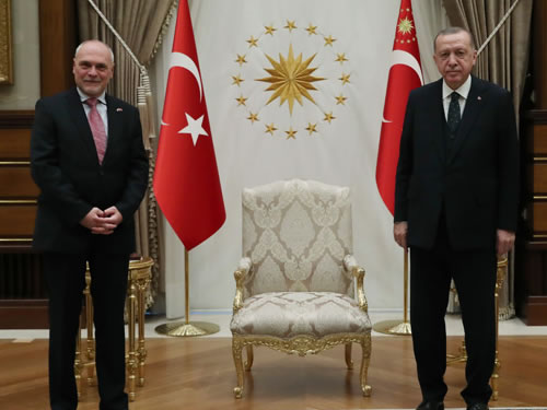 Çekya büyükelçisinden güven mektubu