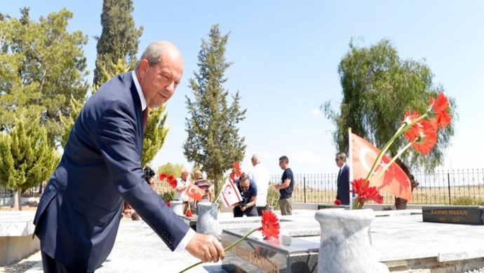 Cumhurbaşkanı Ersin Tatar Muratağa, Sandallar ve Atlılar köylerinde toplu katliam sonucu yaşamlarını yitiren şehitleri anmak üzere düzenlenen törenlere katıldı