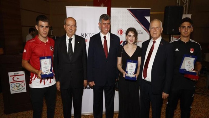 Cumhurbaşkanı Ersin Tatar, KKTC Milli Olimpiyat Komitesi (MOK) tarafından düzenlenen Olimpizm Ödülleri törenine katıldı