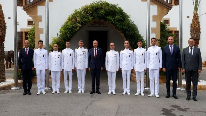 Cumhurbaşkanı Ersin Tatar, Deniz Astsubay Meslek Yüksek Okulu heyetini kabul etti